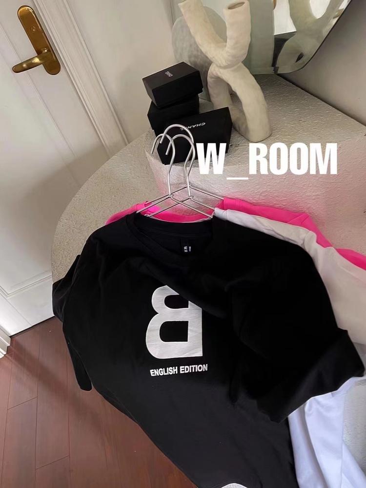 莱山区高丹服装店的小店