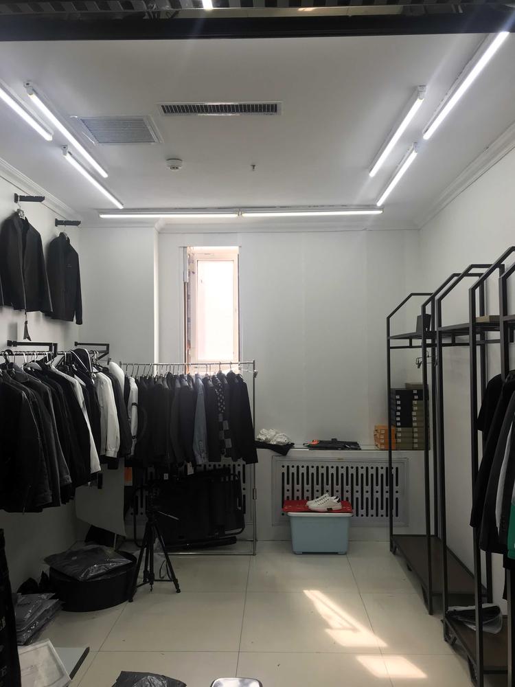 长春市宽城区火爆男装服饰行的小店