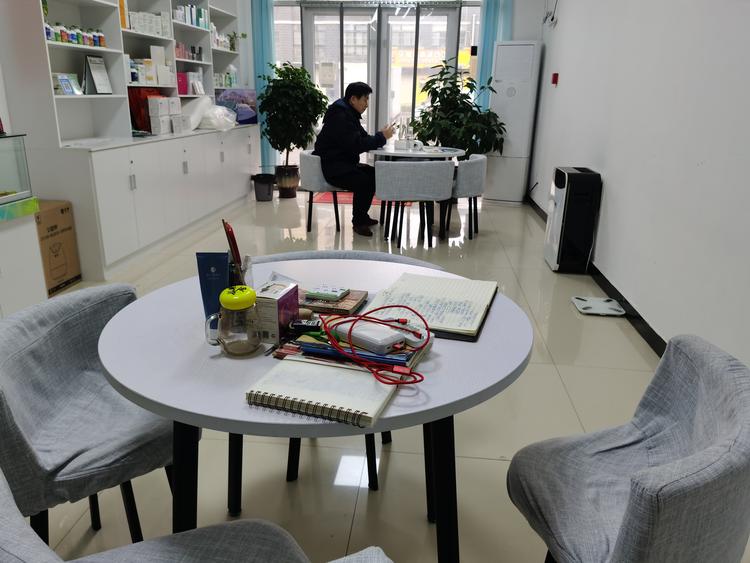 济宁市兖州区鹏乘日用品商行的小店