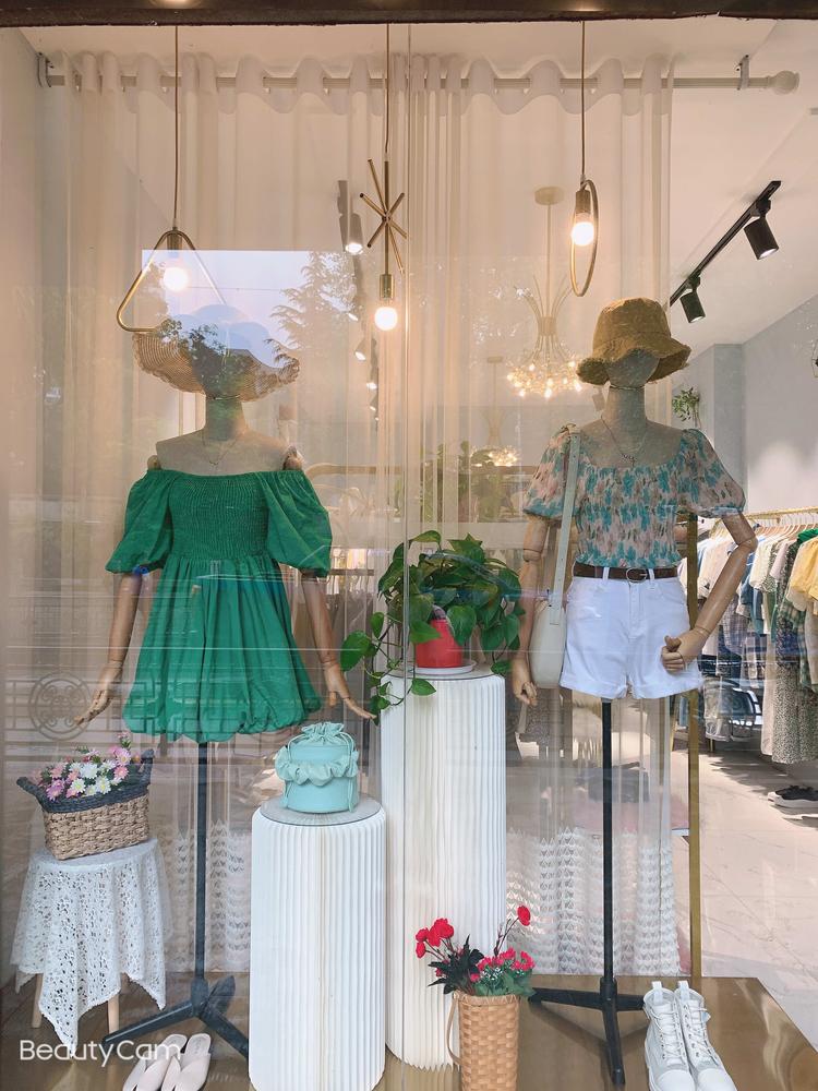 织金县赖莉服装店的小店