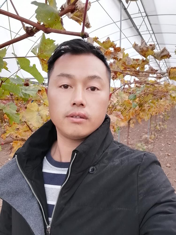 船山区胜贵服装店的小店