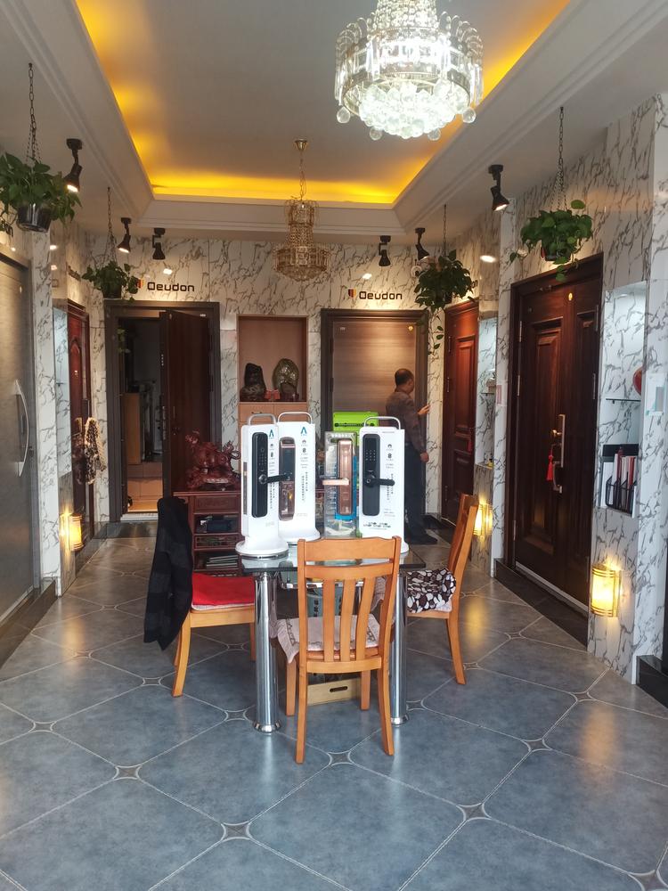新城区富新门业经销部的小店