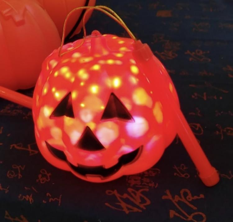 天灵灵地灵灵灯笼玩具小店