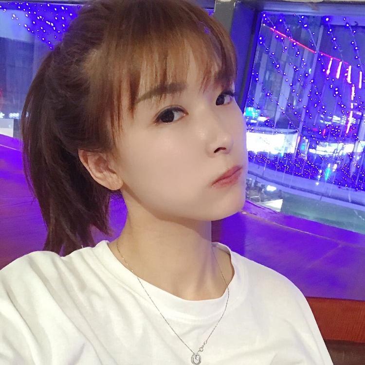 芝罘区及档日用百货店的小店