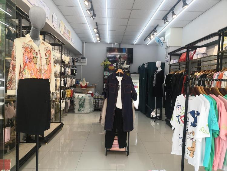 清镇市凯蒂芬女装二分店的小店