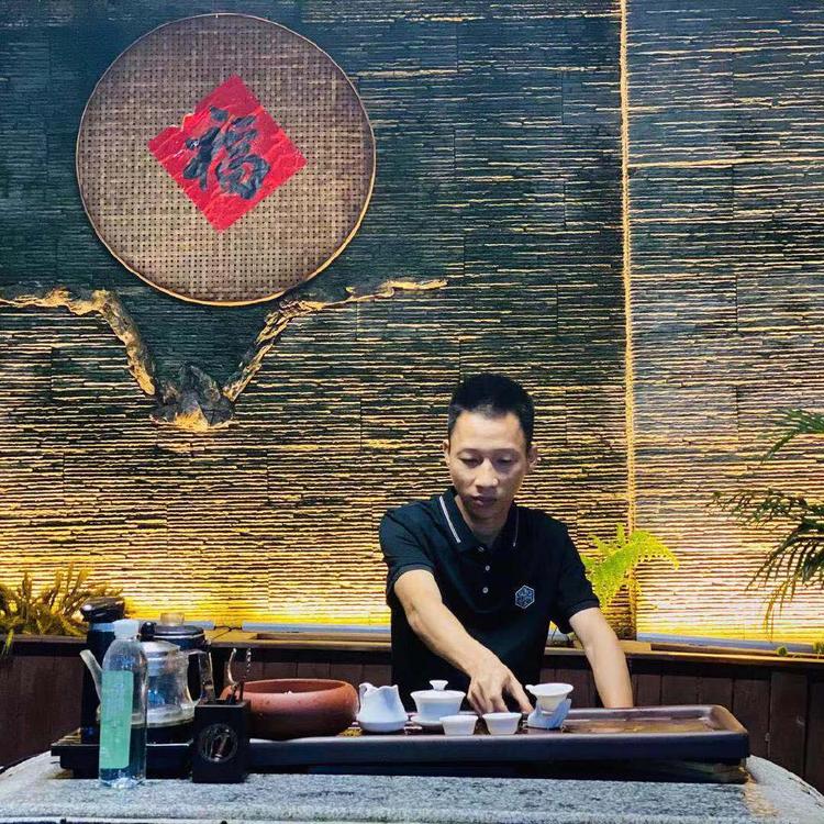丁云汽车用品店