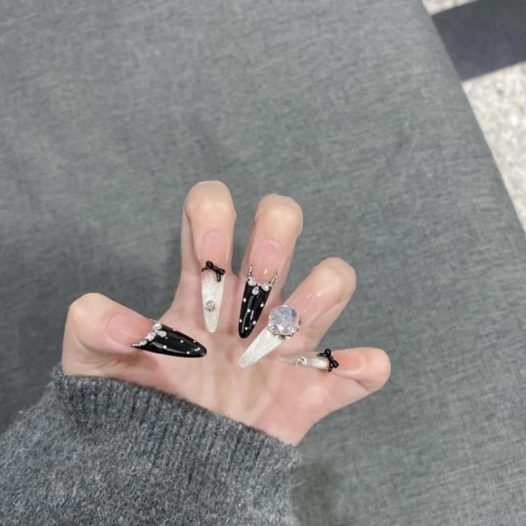 汐子穿戴甲店铺
