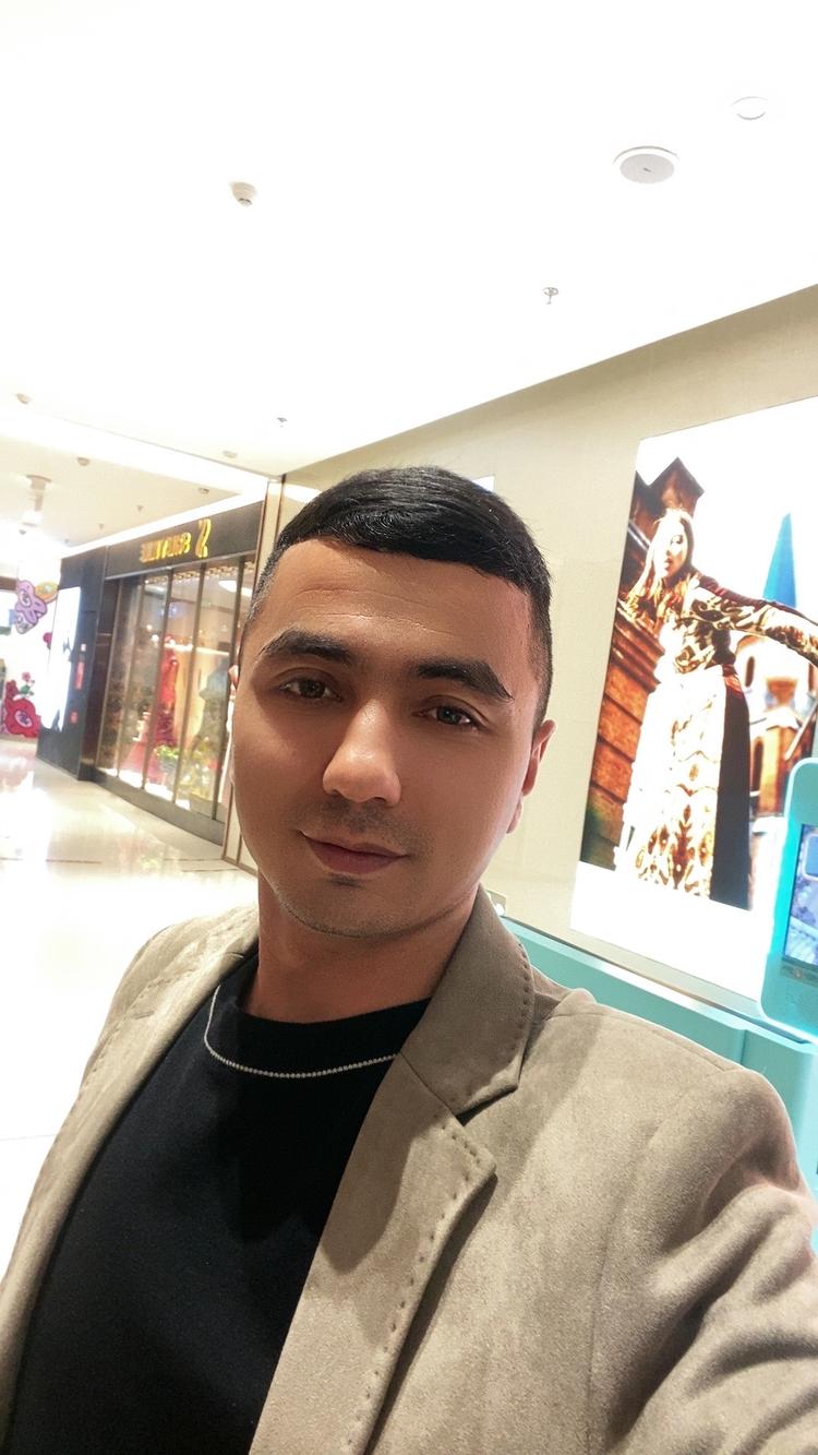 热滋嫚鞋服