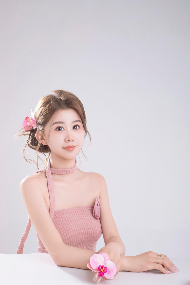 颖百万潮玩工作室