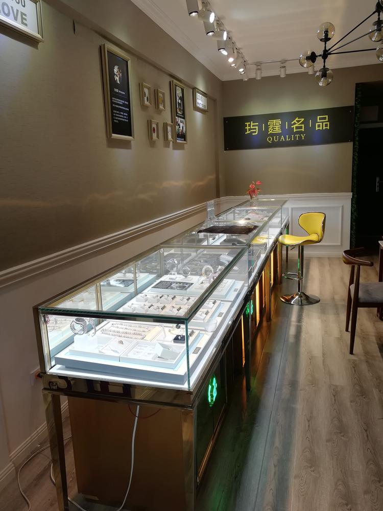 贵州尊廷阁珠宝首饰有限公司的小店