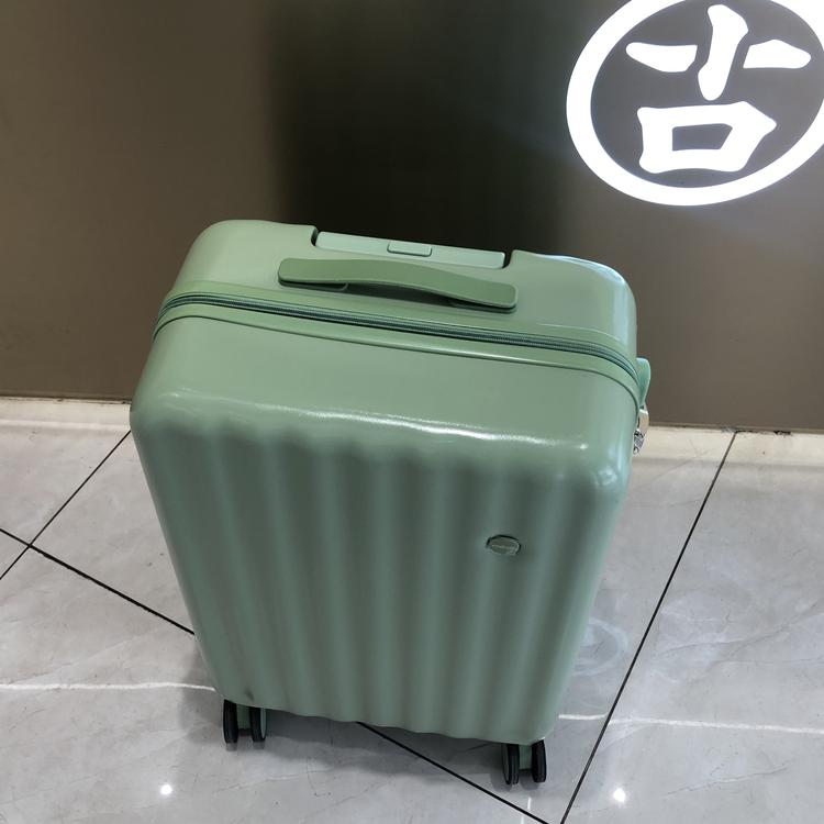 行李箱工厂个体店