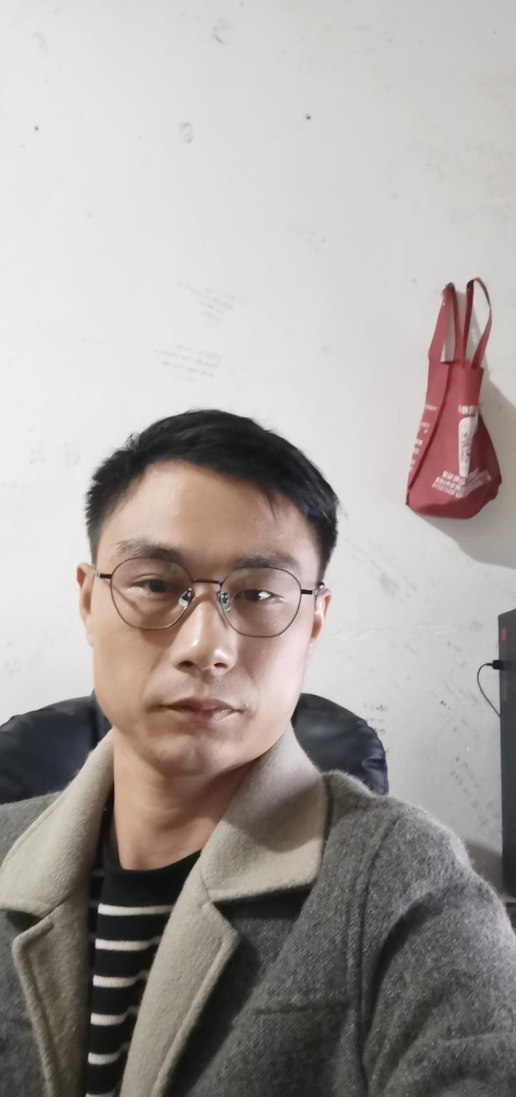 厦门市湖里区梁隆仁门窗经营部的小店