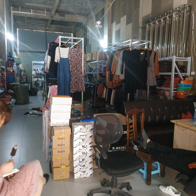 新罗区万足鞋类经营部