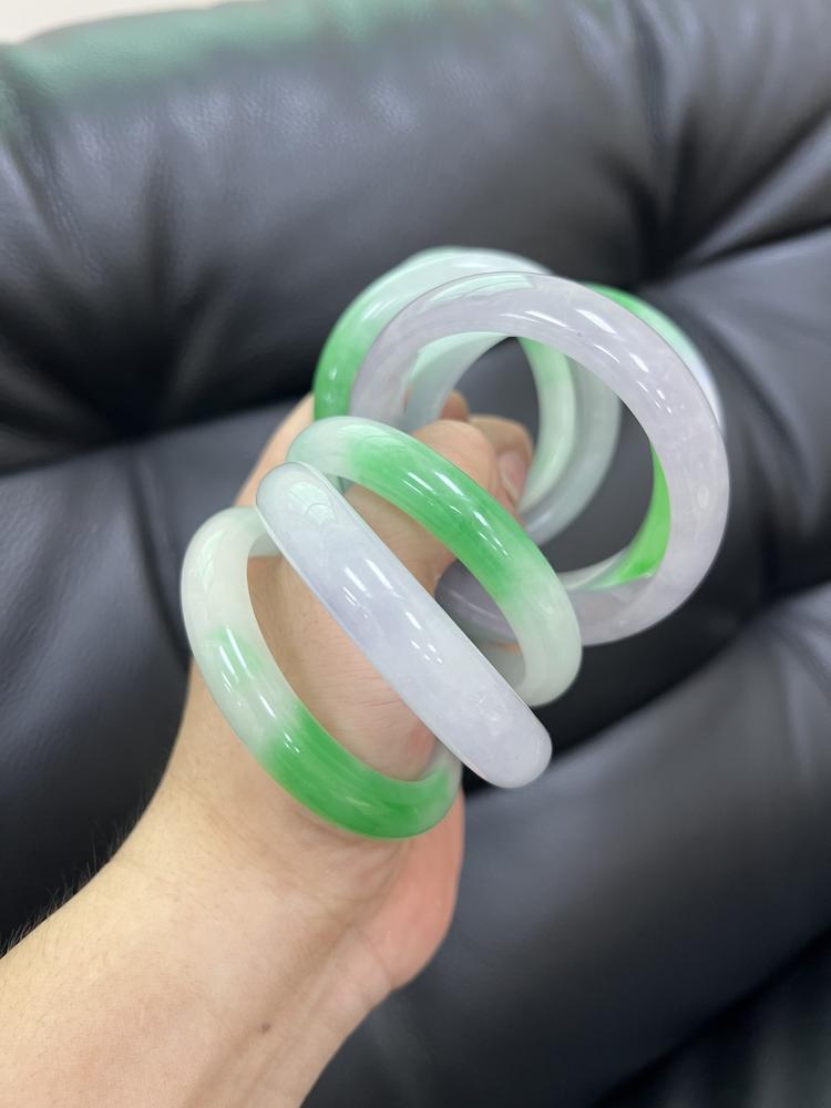 平洲霞姐翡翠珠宝