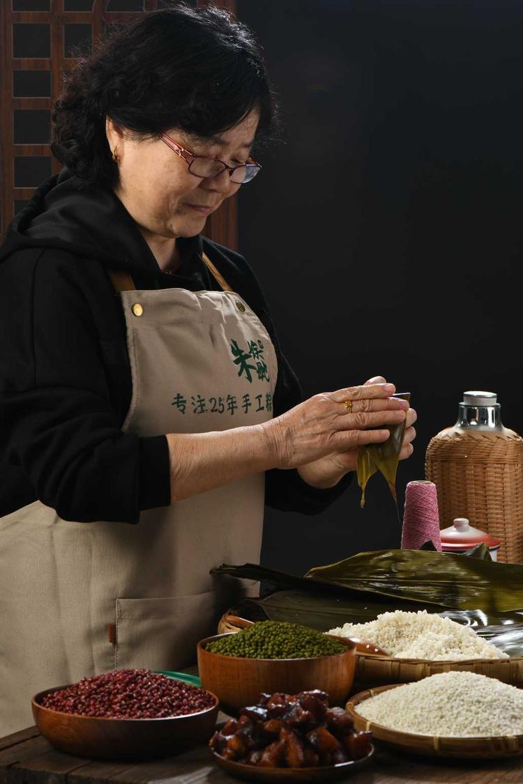 朱娭毑手工粽家宴菜
