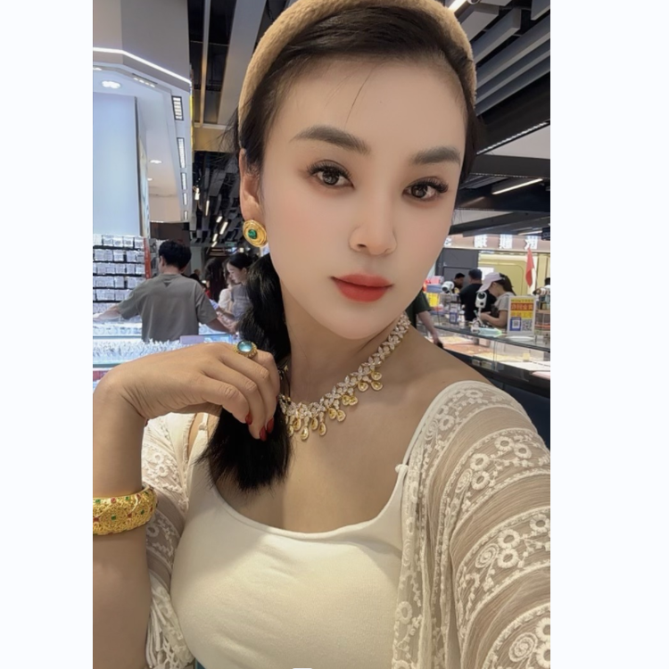 邵洺琪是个卖大连海参的