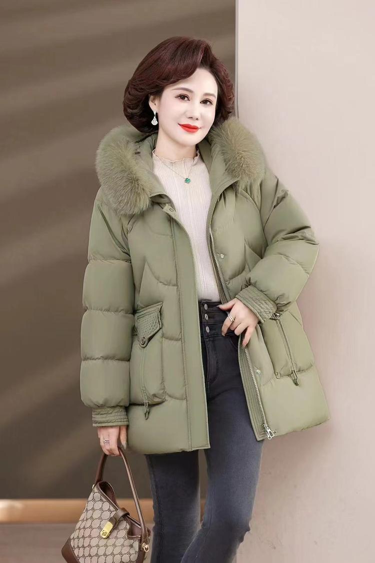 桃儿服饰工厂店