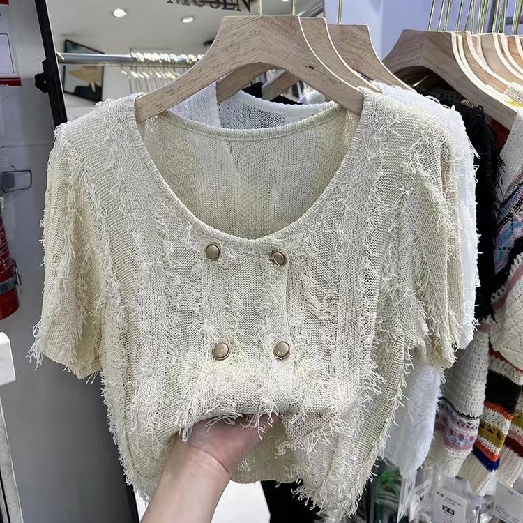 韩系炫彩服装店