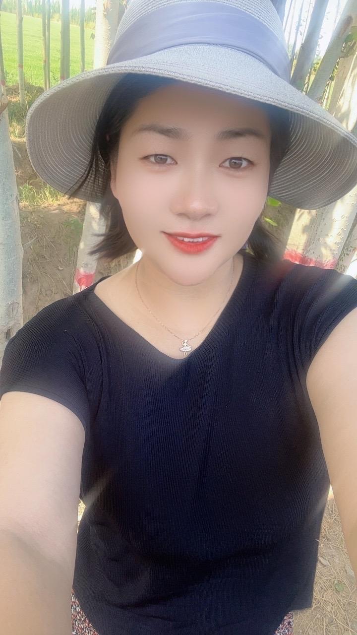 库车丽丽小白杏