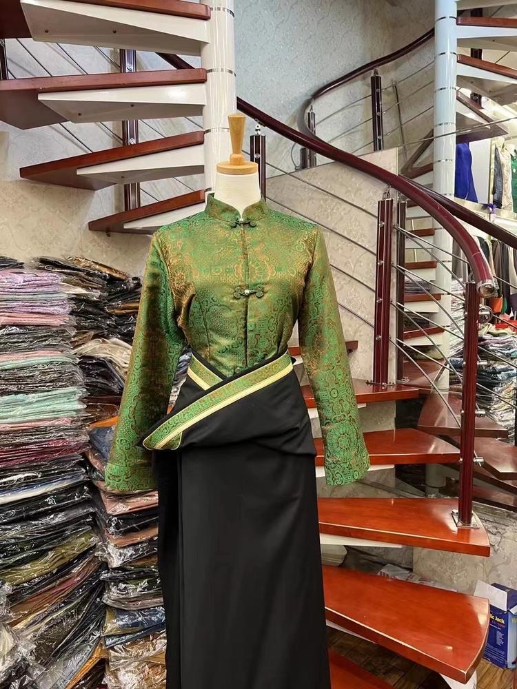 卡瓦噶布藏族服饰店个体店