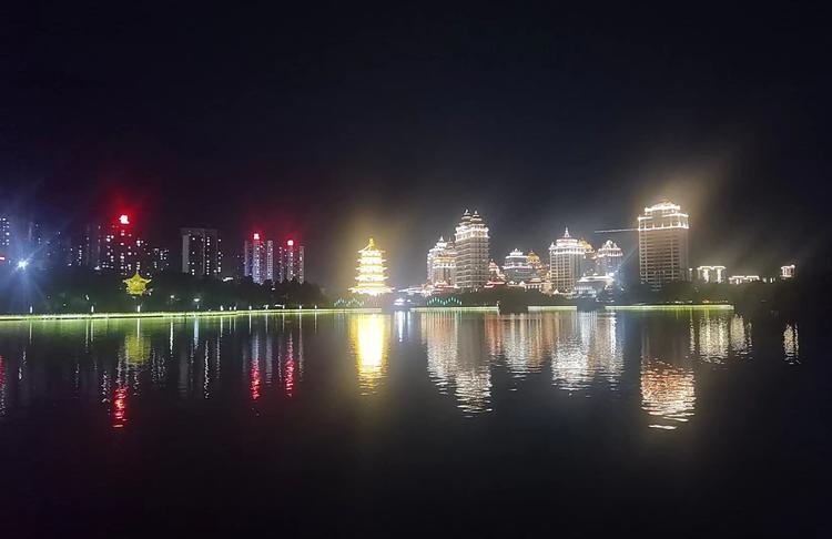 鲁博家居