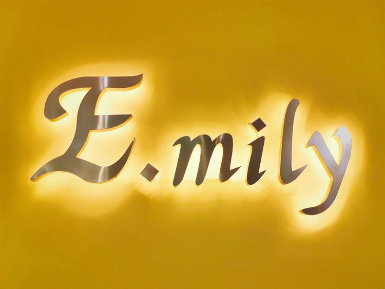Emily时尚奢品买手店