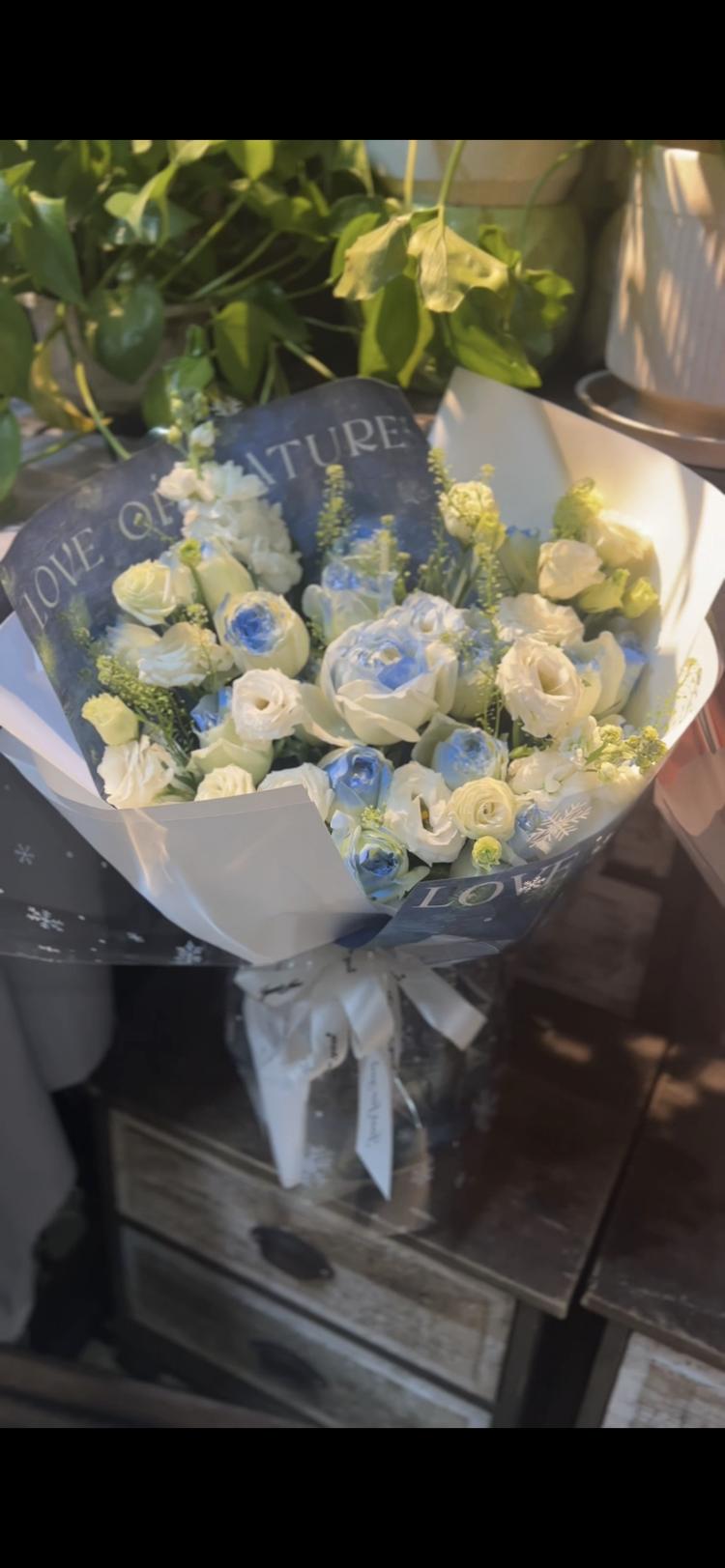衡阳市雁峰区倾城花艺鲜花店