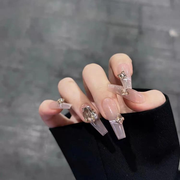 Mo豆穿戴甲白菜号