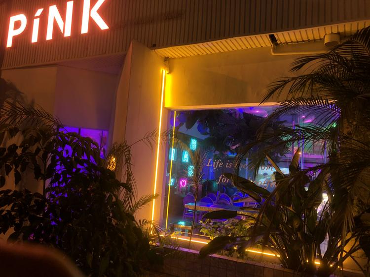 大英县蓬莱镇时尚玩咖酒吧的小店