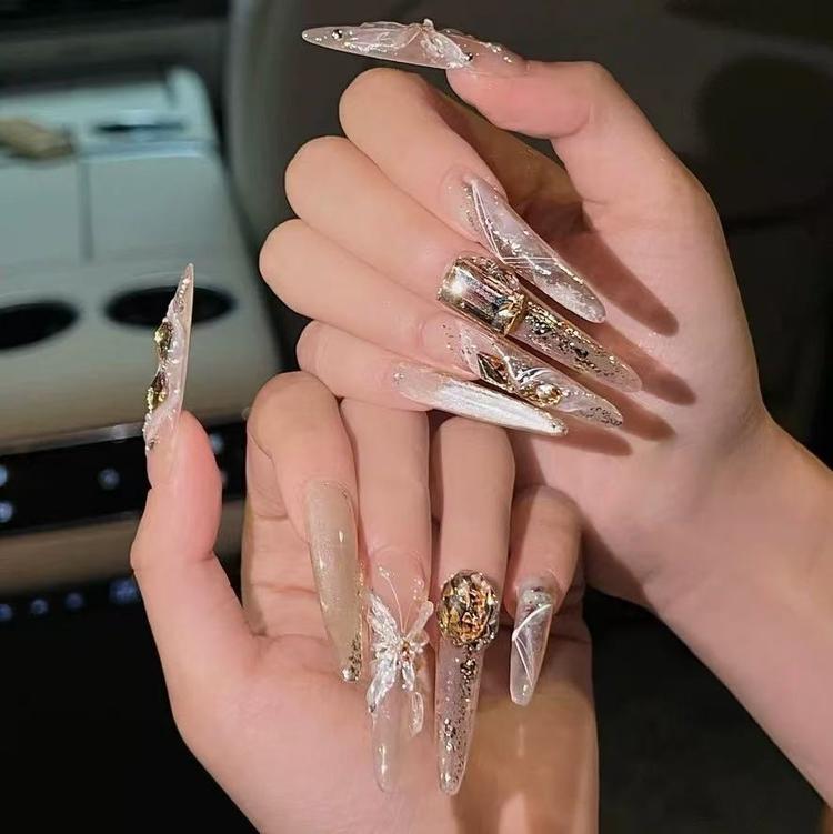 阿拉婷的穿戴甲