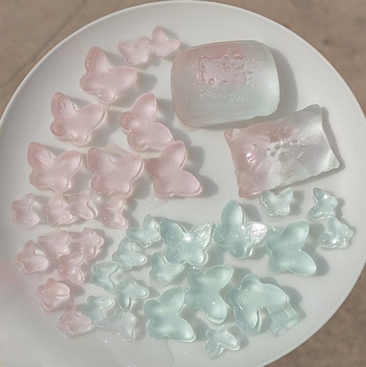 空白点的捏捏小铺