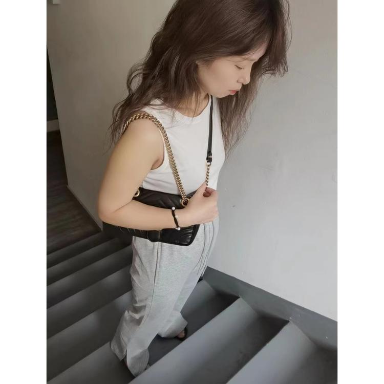 云妮服饰