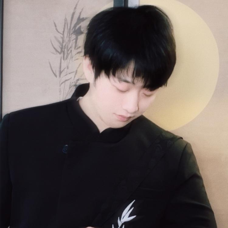 踩缝纫机的小包
