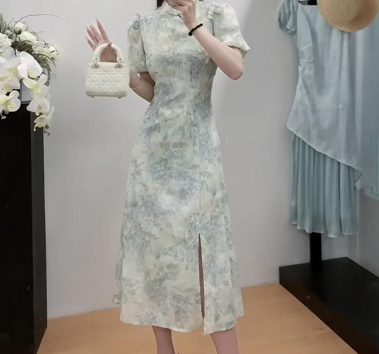 九月服装店的小店