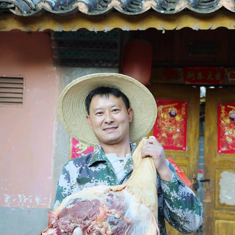 云南玉溪阿老表土黄牛