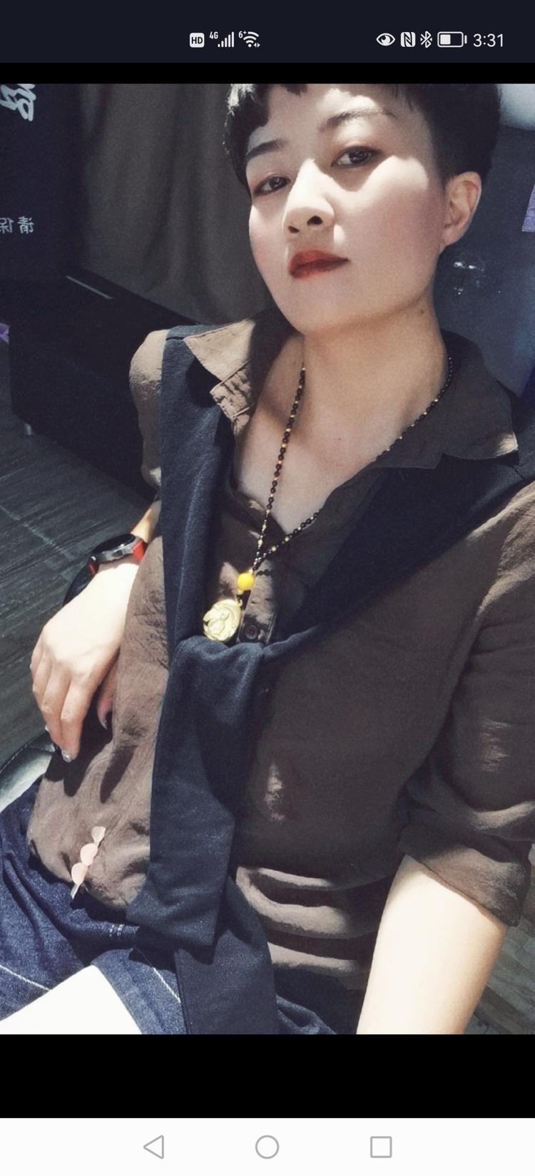 丰县李寨女人部落服装店的小店